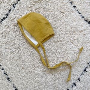 Briar Baby bonnet. NWOT. 0-6 months